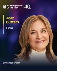 Joan Pruett's Instagram, Twitter & Facebook