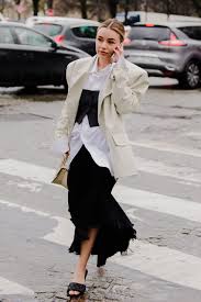 Paris Fashion Week Street Style Looks For Fall 2020 In 2020 Fashion Week Street Style Paris Fashion Week Street Style Cool Street Fashion