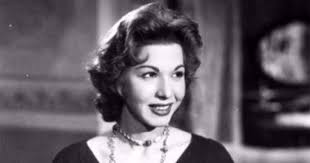 كشفت الفنانة المصرية الكبيرة، سميرة عبد العزيز، اليوم الخميس، عن تلقيها إهانة لفظية من مواطنها الفنان، محمد رمضان، وذلك عبر رسالة على تطبيق التراسل الفوري واتسآب. Ù…ÙˆØ§Ù‚Ù ÙÙ†Ø§Ù†Ø§Øª Ø²Ù…Ø§Ù† Ù…Ø¹ Ø£Ù…Ù‡Ø§ØªÙ‡Ù† Ø²ÙØ© Ù„Ø³Ø§Ù…ÙŠØ© Ø¬Ù…Ø§Ù„ ÙÙ‰ Ø³Ù† 5 Ø³Ù†ÙˆØ§Øª Ø§Ù„ÙŠÙˆÙ… Ø§Ù„Ø³Ø§Ø¨Ø¹