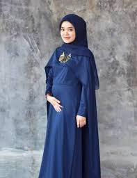 Nikmati juga pengalaman menyenangkan & lebih hemat untuk berbelanja gaun pesta ibu hamil dengan bebas ongkir hingga fitur cicilan 0% dari berbagai bank. Model Baju Gamis Terbaru 2019 Untuk Ibu Hamil Model Pakaian Baju Hamil Wanita