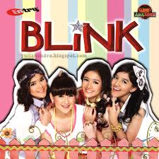 Chordify gives you the chords for any song. Lirik Lagu Chord Gitar Menyesal Kesal Gak Bilang Sayang Love You Kamu By Blink Sonora Id
