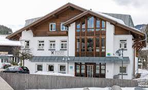 Bankhaus jungholz ag is in close contact with the investment experts at raiffeisenbank reutte. Wirtschaft Bankhaus Jungholz Verlasst Jungholz Jungholz