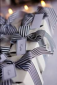 Black And White Striped Ribbon Uk 11 Elegant Black And White Christmas Wrapping Ideas Gifts Gift Wrapping Black And White Ribbon