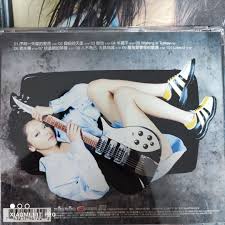 95％new 徐若瑄Vivian Hsu ‎– 假扮的天使專輯CD  2000年台版BMG Taiwan 碟面完美無瑕接近全新, 興趣及遊戲,  音樂、樂器& 配件, 音樂與媒體- CD 及