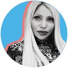 Sandy Stetter's Instagram, Twitter & Facebook