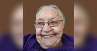 Edna Mills's Instagram, Twitter & Facebook