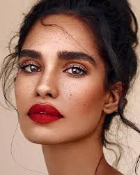 Lucy Ireland (luceireland)