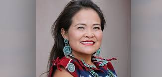 Julie Bushell's Instagram, Twitter & Facebook