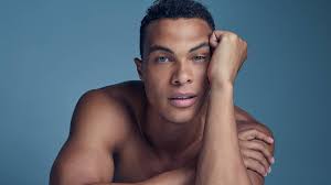 Bachelorette: Dale Moss Responds To Those Party City Modeling Pictures