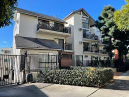 View listing photos, review sales history, and use our detailed real estate filters to find the perfect place. 47 Apartments For Rent In West Hollywood Ca Westside Rentals