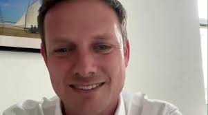 Can American politics be unbroken?