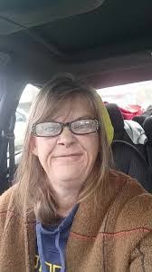 Lynn Tefft's Instagram, Twitter & Facebook