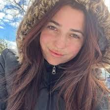 Dani Mac's Instagram, Twitter & Facebook