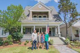 Bringing Home Town Elegance To A House With History Home Town Hgtv Craftsman Cottage Hgtv Master Bedrooms
