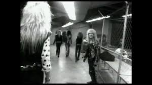 Actress tawny kitaen in 1986. The Growing Pains Of Whitesnake S David Coverdale Louder