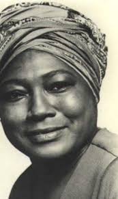 Black Actresses In Their 20s Esther Rolle I Told Them The Producers I Couldn T Compound The Lie That Black Fathers Don T Care About Their Ch Black Fathers Black Actresses Black History