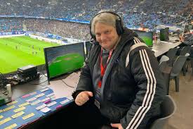 Scopri ricette, idee per la casa, consigli di stile e altre idee da provare. Fernsehen War Gestern Wie Kommt Der Fussball Eigentlich Ins Radio Hl Sports