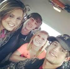 Allison Bowen's Instagram, Twitter & Facebook