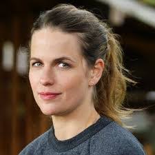 Laura Hellmann's Instagram, Twitter & Facebook