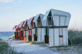 Des gemütlichen ferienhauses, des weiten strandes und der familienzeit hat schon so manchen urlauber begeistern können. Urlaub In Danemark Kopenhagen Blavant Bornholm Campwerk