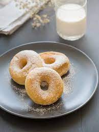 Tuangkan susu cair sedikit demi sedikit. Cara Membuat Donat Manual Lifestyle Fimela Com