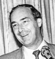 Robert Edmonds's Instagram, Twitter & Facebook