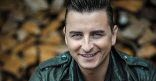 Austrian folk singer, born 21 november 1984 in graz, austria. Andreas Gabalier United Charity Auktionen Fur Kinder In Not