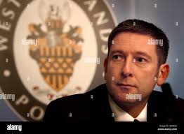 Detective Chief Inspector Tim Bacon of West Midlands Police speaks during  an appeal for information into the death of divorcee Mark Clarkson Stock  Photo