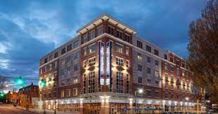 Hampton Inn Downtown Waterfront Portland Maine Hotel Portland Hotels Best Hotels In Portland Maine Hotels