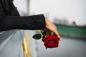 Seseorang yang bisa menjadikan dirimu lebih baik sebagai pendamping hidup adalah hadiah. Amati 8 Tanda Kekasihmu Sebenarnya Tak Serius Halaman All Kompas Com