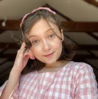 Stephanie Wickwire's Instagram, Twitter & Facebook