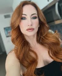 Charlotte Hannah's Instagram, Twitter & Facebook