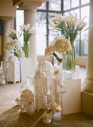 Calla Lilly Wedding Bouquet And Flower Ideas In Season Now Calla Lillies Wedding Wedding Decorations Ceremony Decorations