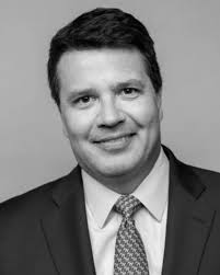 Ken Crowley's Instagram, Twitter & Facebook