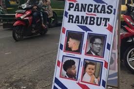 Harga spanduk banner pangkas rambut potong rambut. Gaya Potongan Rambut Gubernur Ridwan Kamil Jadi Panutan Anak Muda Bandung Ini Buktinya Hallo Bogor