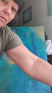 #juliecolquhounart #arttherapy #healingart #therapeuticart #artismytherapy  #mandalaartist #abstractart #intuitiveart #circleart #art #mandala