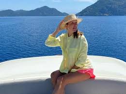 Ба більше, чоловік радіє, що у цієї зіркової пари все прекрасно в стосунках і вони наповнені коханням одне до одного. Osadcha Vpershe Pokazala Oblichchya Sina Vid Gorbunova Bulvar Shoubiz