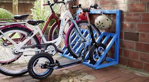 Einfache Diy Idee Einen Fahrradstander Bauen Mein Eigenheim In 2020 Fahrrad Aufbewahrung Fahrrad Aufbewahrung Garage Fahrrad
