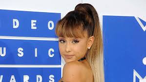 But hours before it began, the singer shared an intimate check out her life right now—including a rare glimpse at her relationship together with her land agent boyfriend dalton gomez. Ariana Grande Passionately Kisses Boyfriend Dalton Gomez Pic Hollywood Life