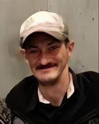 Lynn Hanks's Instagram, Twitter & Facebook