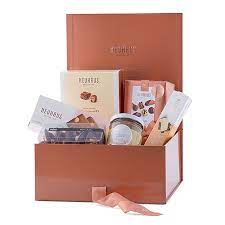 Shop neuhaus spring belgium chocolate gift box, 15 piece online at macys.com. Neuhaus Chocolate Luxury Discovery Box Delivery In Switzerland By Giftsforeurope