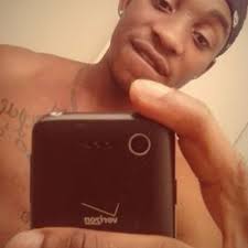 Demetrius Moore (@dipdip_moore)