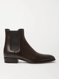 The shoes feature a rich honey suede, brown elastic sides and pull tabs, and a dark brown leather accent. Saint Laurent Wyatt Leather Chelsea Boots Men Brown 39 Milanstyle Com