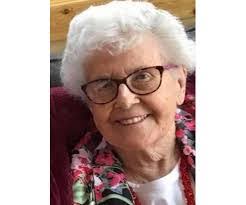 Florence Everett's Instagram, Twitter & Facebook