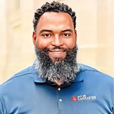 Congratulations to Donovan Duncan for his promotion to Chief Operating  Officer at USI. I'm so happy for you!!!!!!!!!!