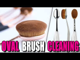 clean oval brushes beauty blender