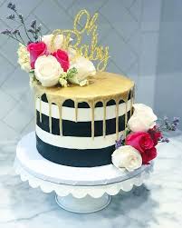 Black And Gold Drip Cake With Flowers Kate Spade Inspired Baby Shower Cake Gold Drip Black And White Buttercream With Flowers Kate Spade Cake Kate Spade Baby Shower Chic Baby Shower