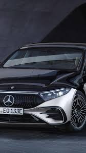 It is part of the eq family, a range that will expand to include 10 new models by 2022. Qi6l0w X5w8oam