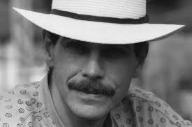 Carlos Pizarro y el M-19: el Heavy Metal Latinoamericano: un libro que  resucita después de 31 años