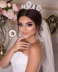 Conceicao Adli Kullanicinin Novias Panosundaki Pin Dugun Makyaji Gelin Sac Modelleri Gelin Makyaji
